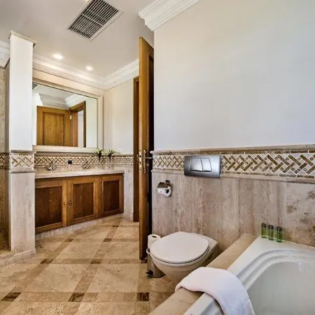 Villa Lourenco Gran 别墅 金塔湖